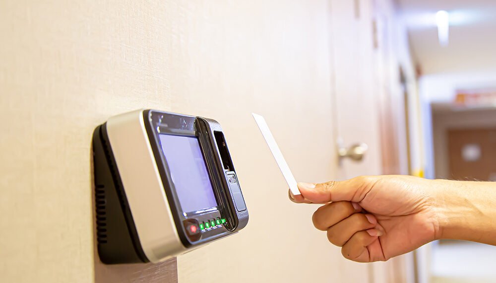 personel-giris-cikis-sistemleri